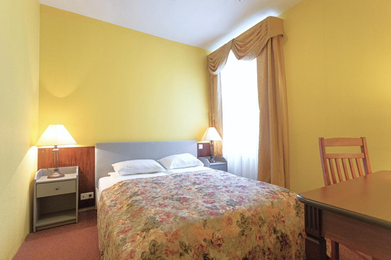 Good Stay Eiropa Hotel Economy Jūrkalne Extérieur photo