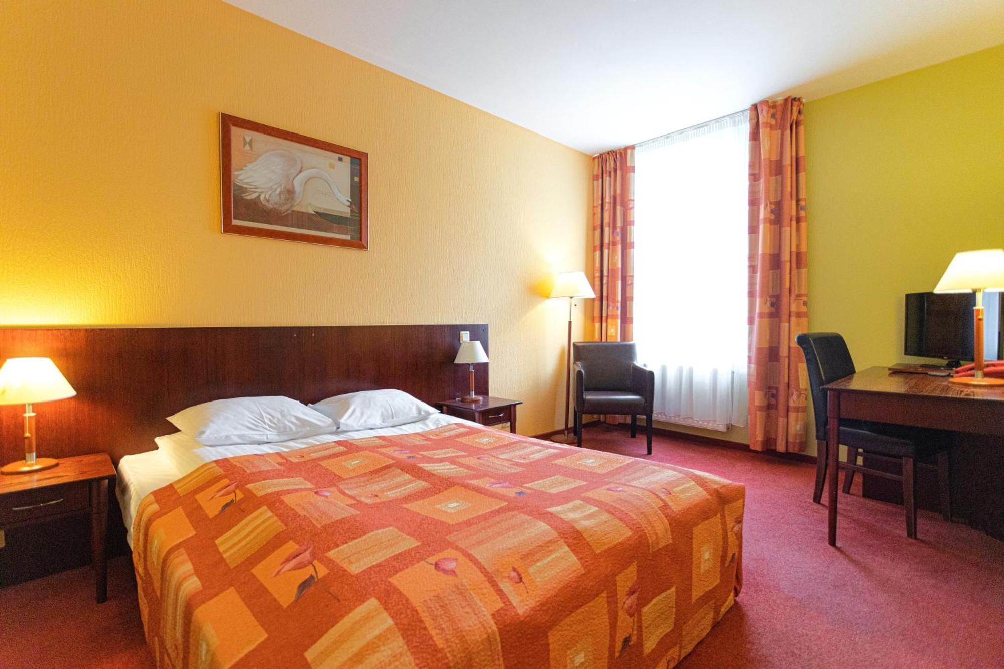 Good Stay Eiropa Hotel Economy Jūrkalne Extérieur photo