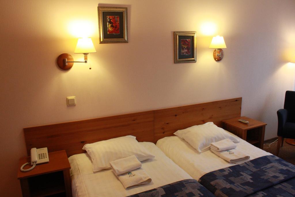 Good Stay Eiropa Hotel Economy Jūrkalne Chambre photo